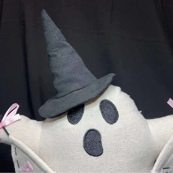 Hallow Home Halloween Weighted Witch Ghost w/ Pastel Pink Bows & BOO Banner - Picture 6 of 12